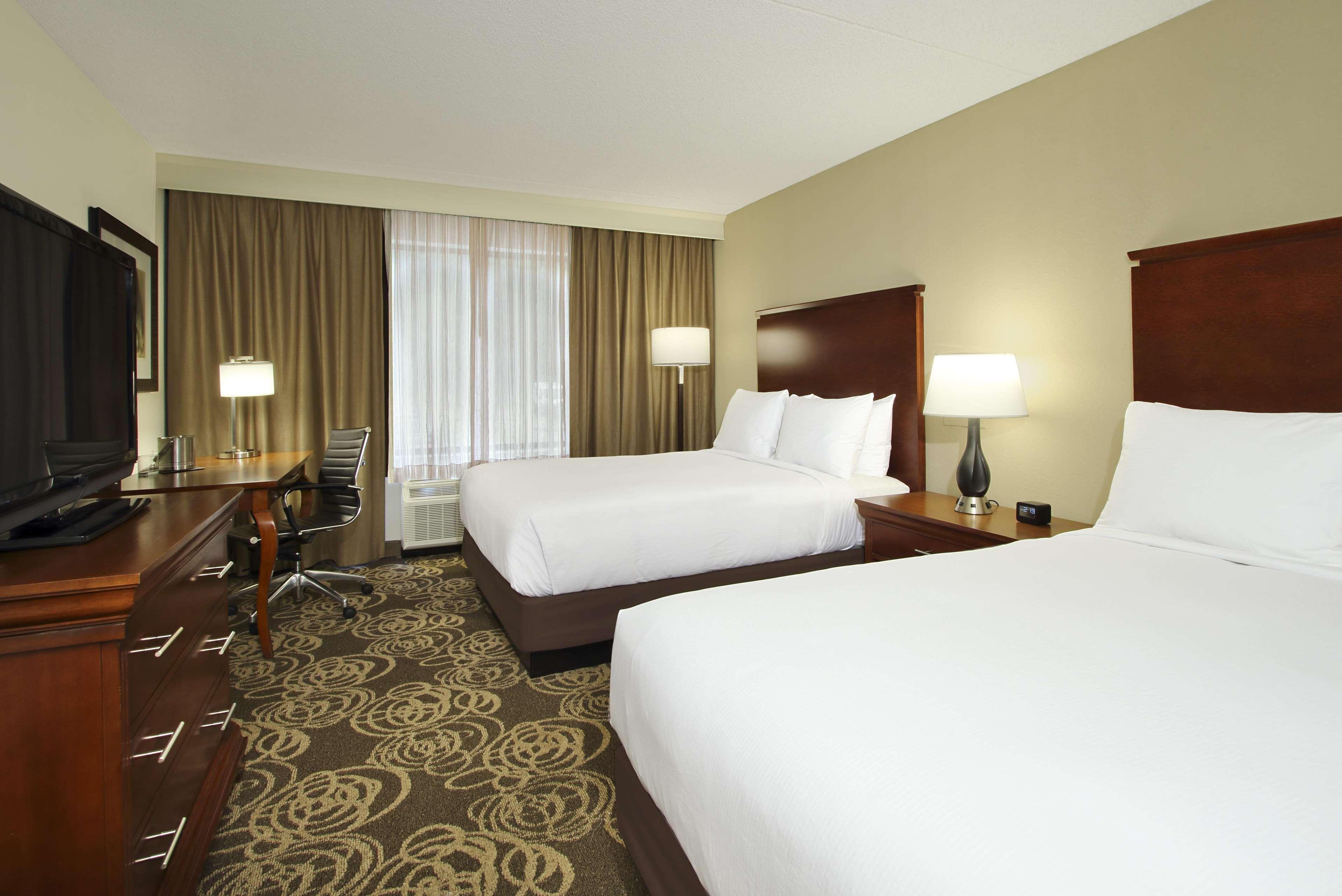 מלון Doubletree By Hilton מאוואה מראה חיצוני תמונה