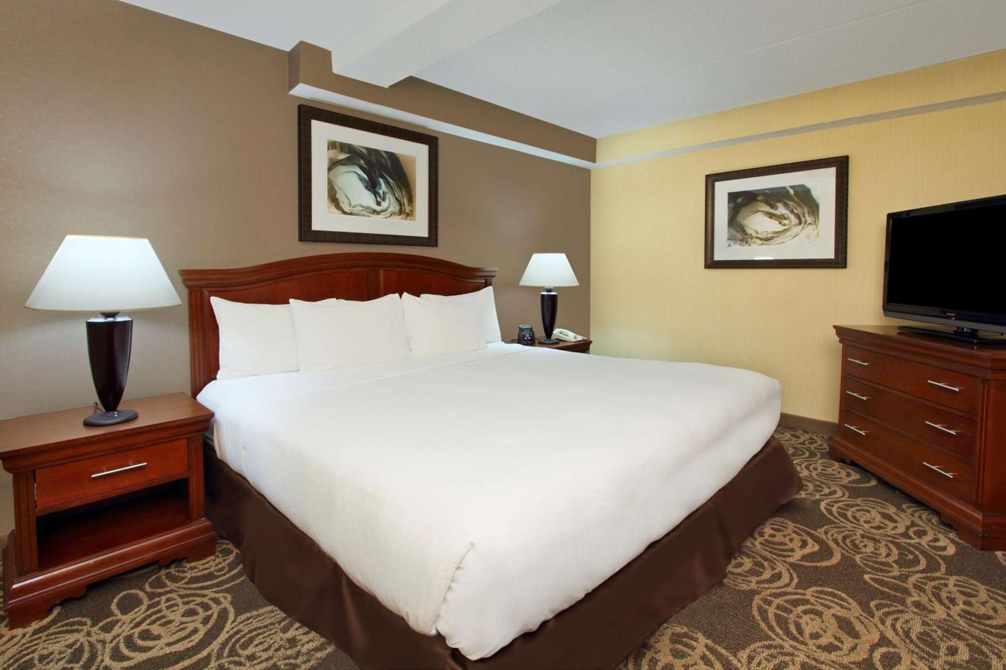 מלון Doubletree By Hilton מאוואה מראה חיצוני תמונה