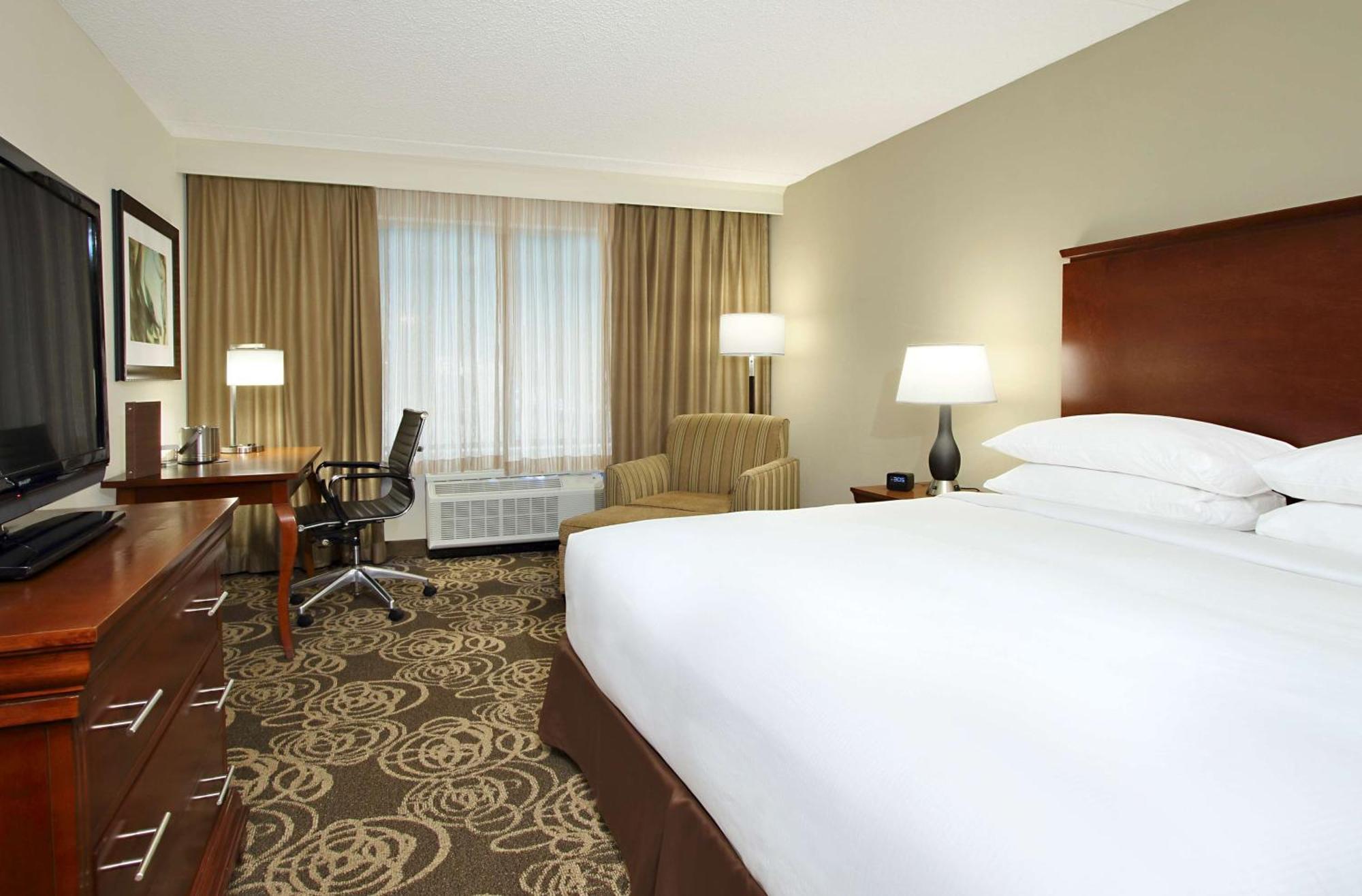מלון Doubletree By Hilton מאוואה מראה חיצוני תמונה