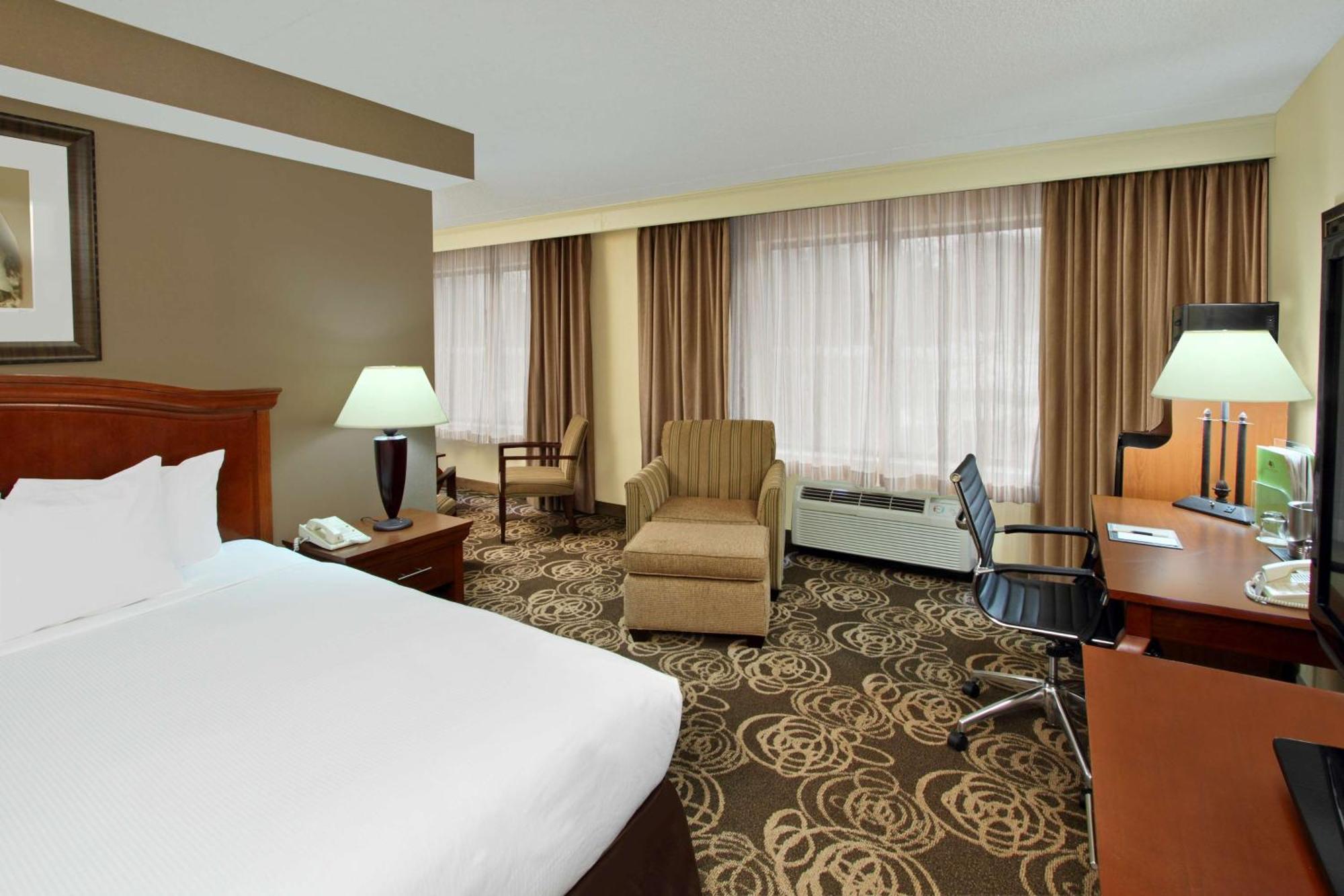 מלון Doubletree By Hilton מאוואה מראה חיצוני תמונה