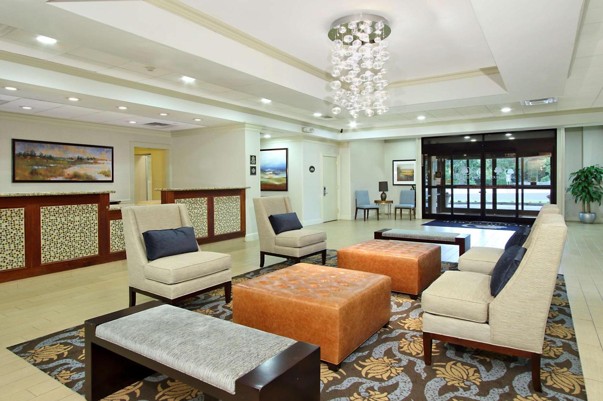 מלון Doubletree By Hilton מאוואה מראה חיצוני תמונה